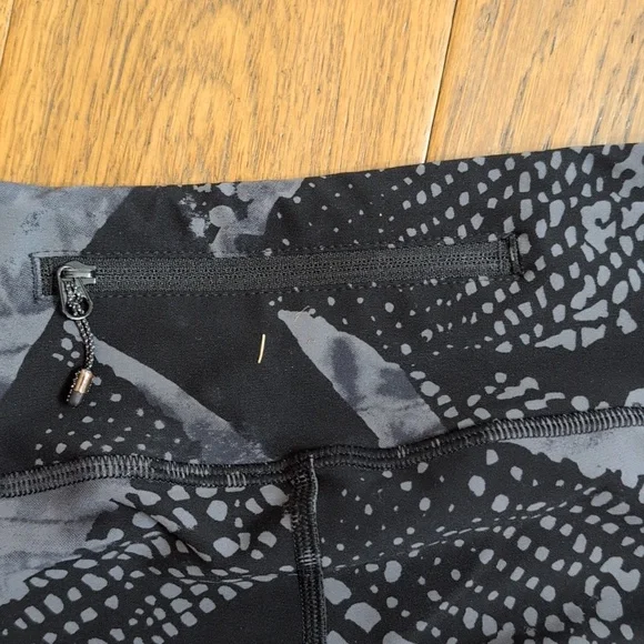 Lululemon Athletica tight stuff tight leggings Reflective Scalloped Edge 10 - Picture 6 of 8